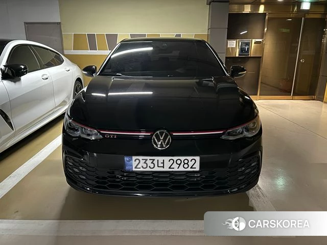 Volkswagen Golf 8th Generation 2023 Черный из Кореи, фото 3