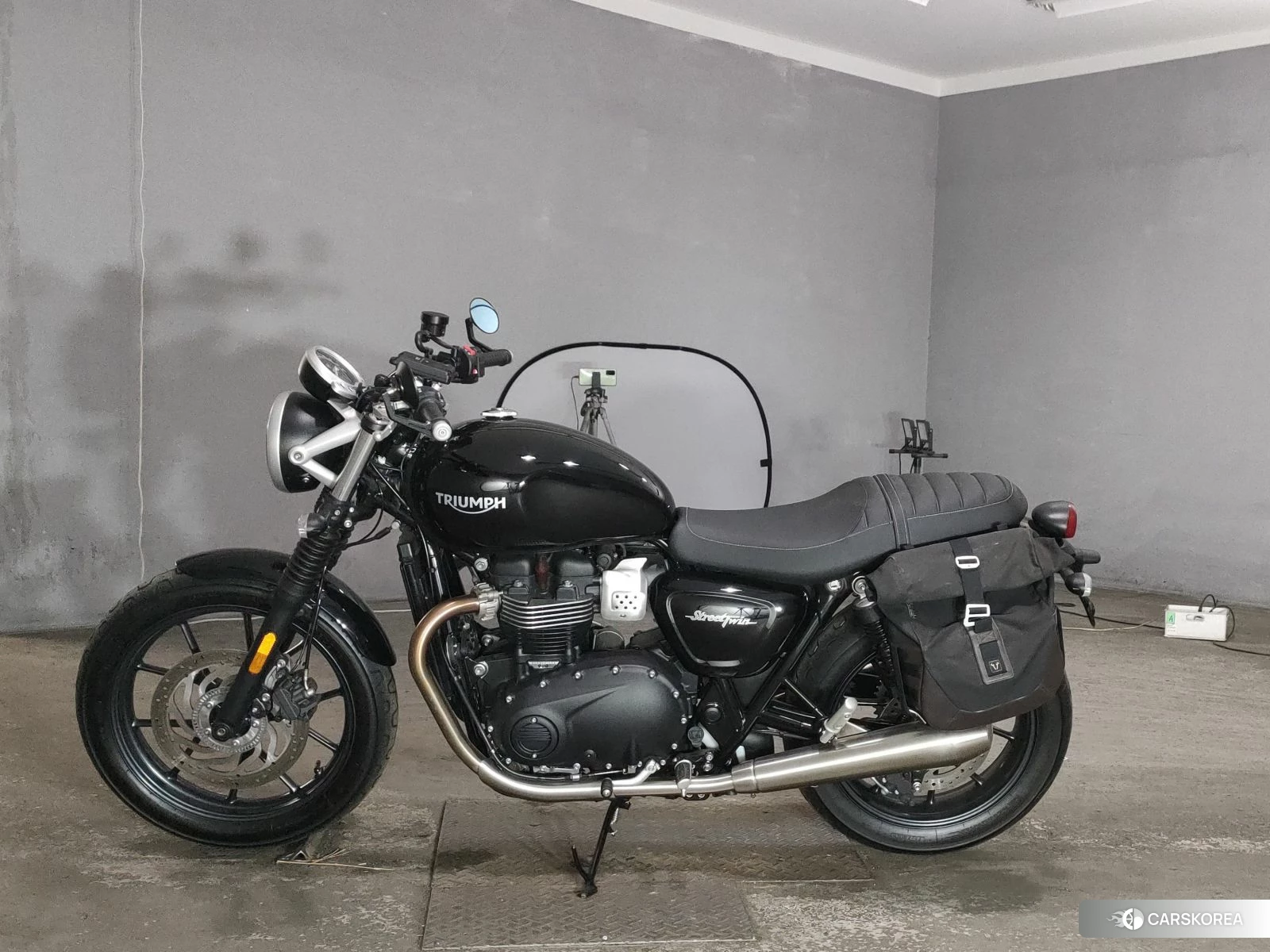 Проданный OTHER TRIUMPH STREET TWIN 900 2017 из Японии