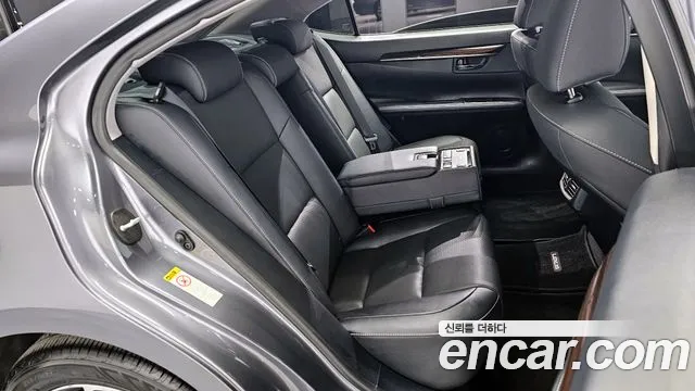 Lexus New ES300h id 2602058 из Кореи 13