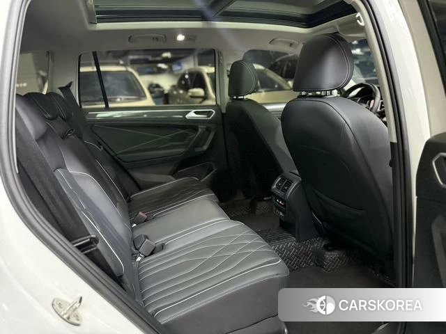 Volkswagen Tiguan L id 4275656 из Китая 11