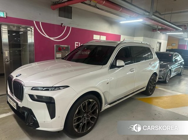 BMW X7 (G07) 2023 Белый из Кореи, фото 4