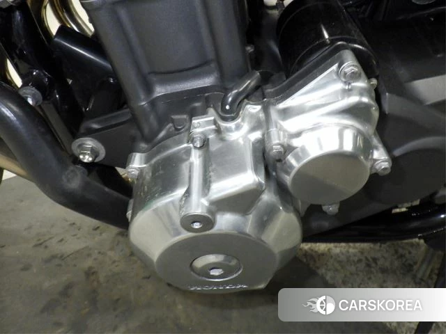 Engine photo