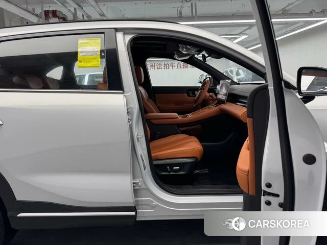 Wuling Automobile Wuling Xingguang S PHEV 2026 Серебристо-серый из Китая, фото 4