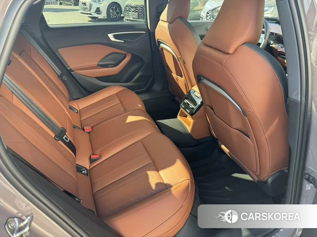 Audi A5L 2025 Коричневый из Китая, фото 3