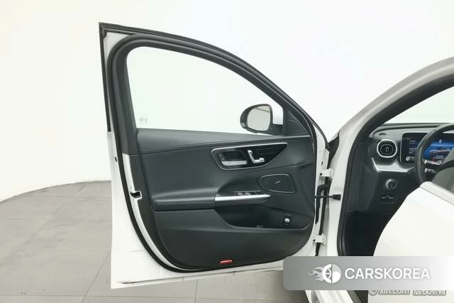 Mercedes-Benz Class C id 4306846 из Китая 17