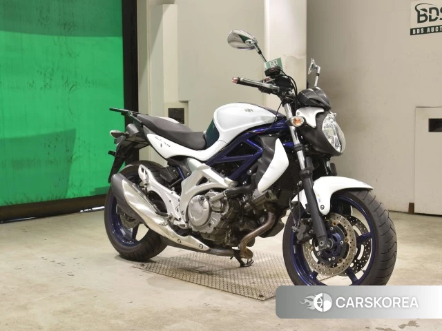 Проданный Suzuki GLADIUS 400 2010 из Японии, фото 3