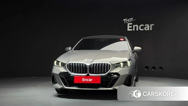 BMW 5 Series (G60) id 4655349 из Кореи 23