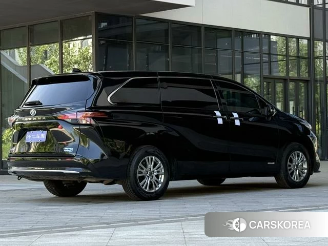 Toyota Saina id 4272887 из Китая 23