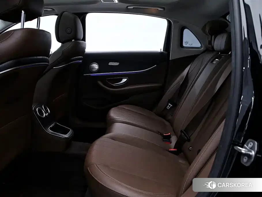 Mercedes-Benz E-Class id 4629661 из Китая 10