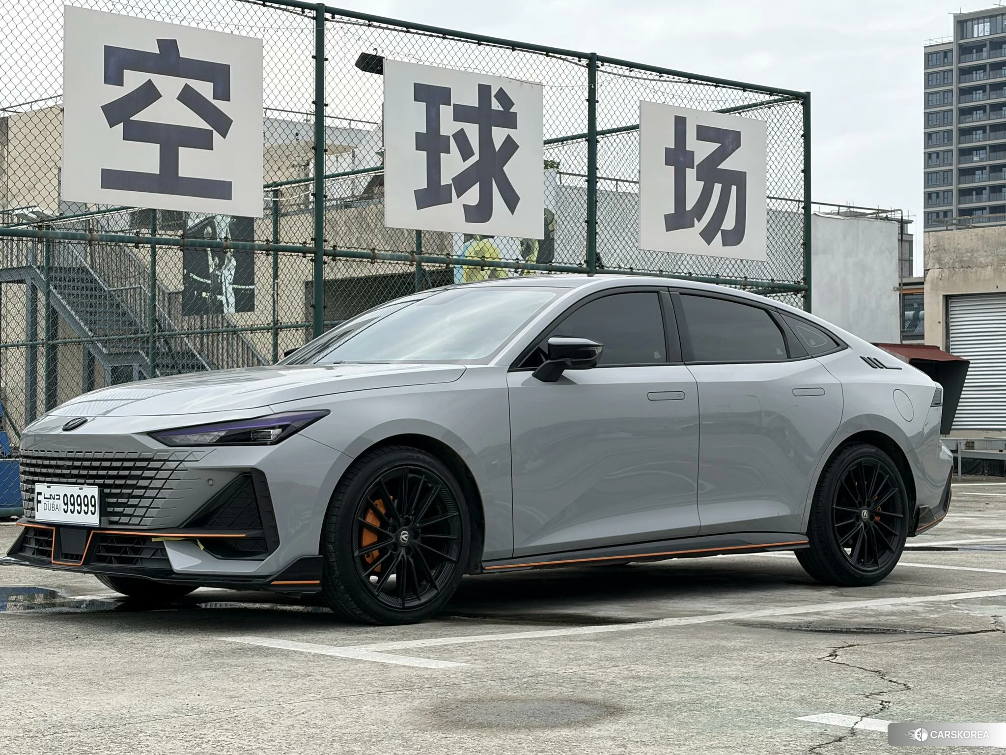 Chang'an UNI-V 2023 Серебристо-серый из Китая, фото 6
