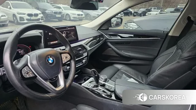 BMW 5 Series (G30) 2021 Цвет тростника из Кореи, фото 3