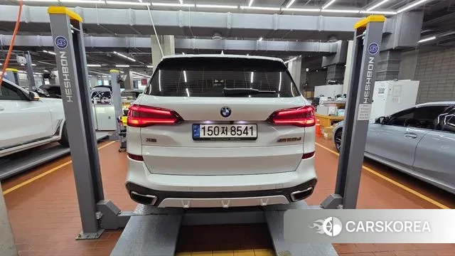 BMW X5 (G05) 2022 Белый из Кореи, фото 3