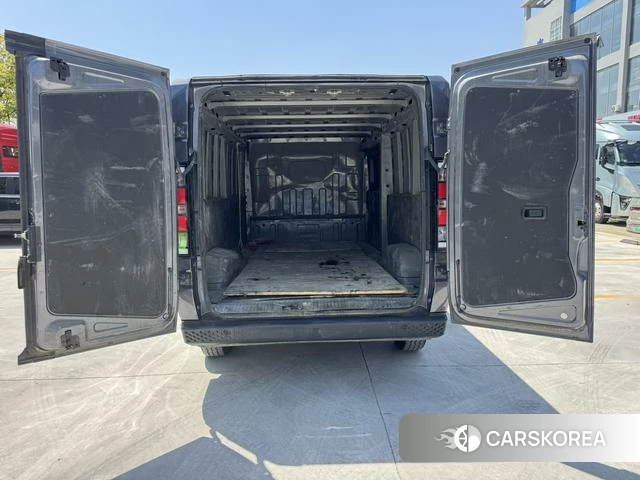 Xinyuan Automobile Xinyuan E3L 2024 Черный из Китая, фото 4
