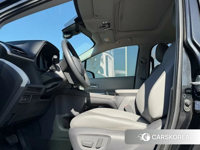 Toyota Grevia 2024 Черный из Китая, фото 3
