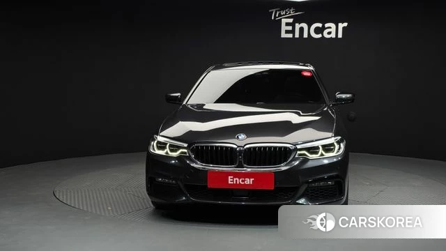 BMW 5 Series (G30) id 3899408 из Кореи 11