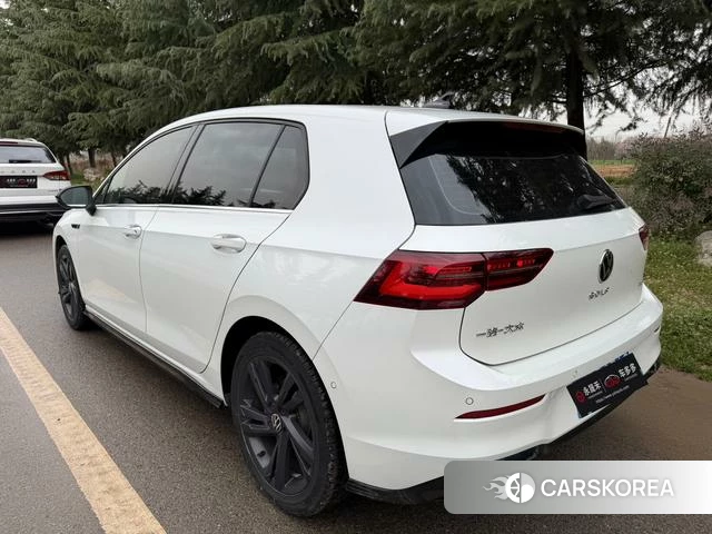 Volkswagen Golf 2022 Белый из Китая, фото 3