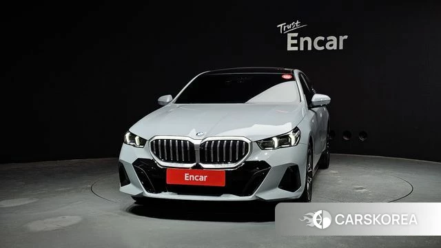 BMW 5 Series (G60) id 3831249 из Кореи 13