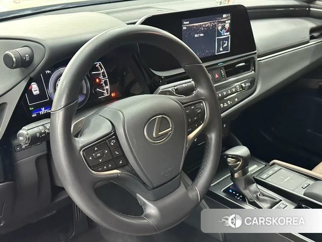 Lexus ES id 4279267 из Китая 14