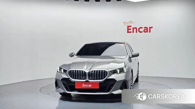 BMW 5 Series (G60) id 3837861 из Кореи 13