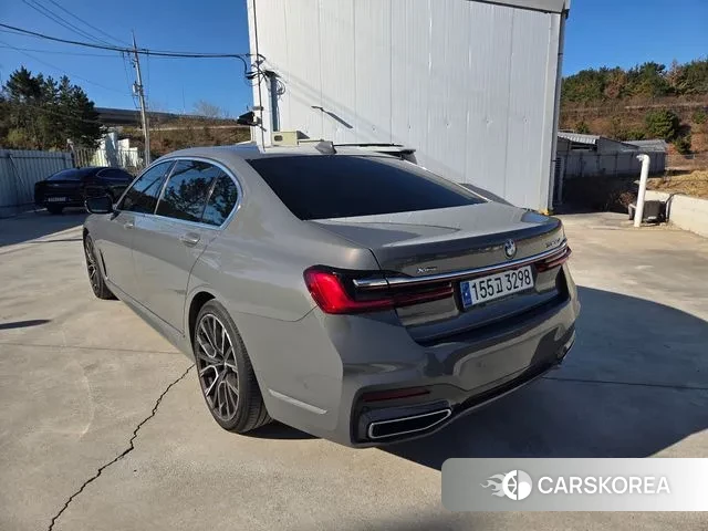 BMW 7 Series (G11) 2021 Серебристо-серый из Кореи, фото 3