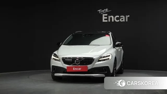 Volvo V40 Cross-Country id 3736915 из Кореи 13