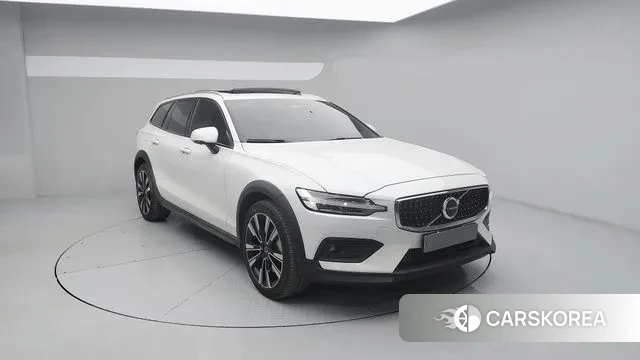 Volvo V60 Cross-Country 2nd Generation id 3638837 из Кореи 13