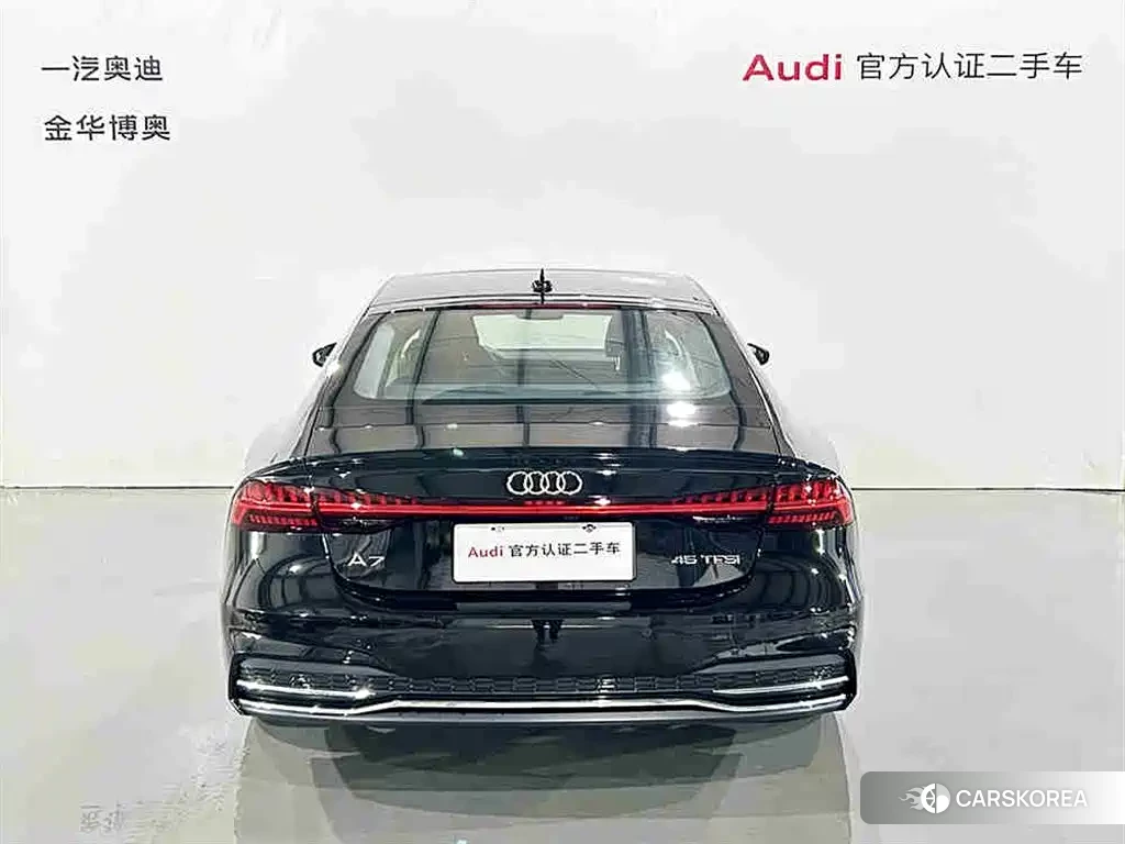 Audi A7 2024 Черный из Китая, фото 3