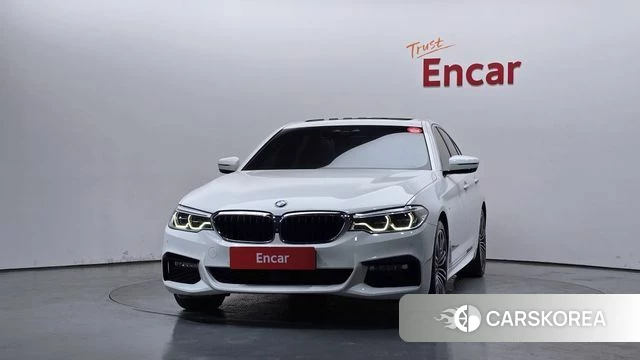 BMW 5 Series (G30) id 4459449 из Кореи 23