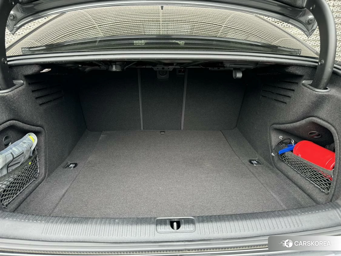 Audi A4L id 4473712 из Китая 10