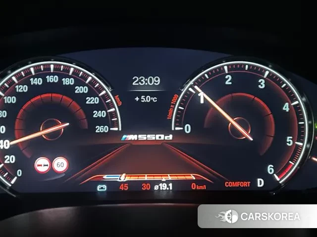 BMW 5 Series (G30) 2018 Синий из Кореи, фото 3