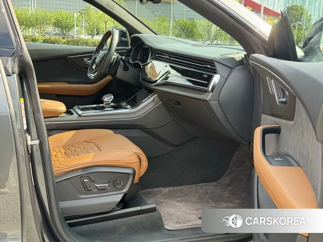 Audi RS Q8 id 4258393 из Китая 8
