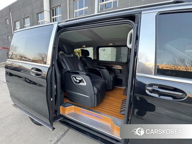 Mercedes-Benz V-class id 4264837 из Китая 23