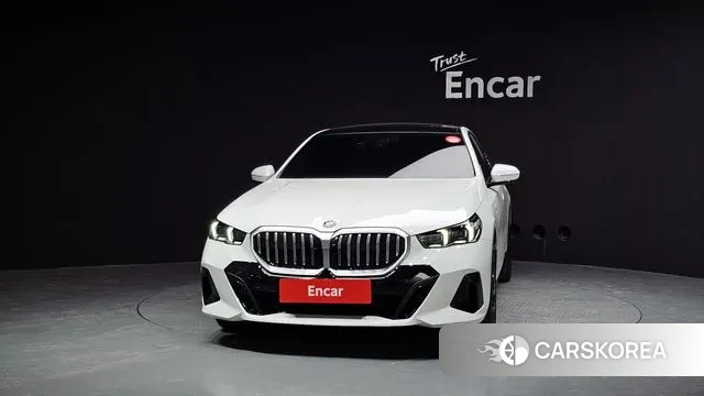 BMW 5 Series (G60) id 3605503 из Кореи 13