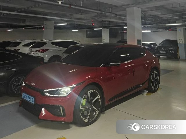 Kia EV6 2023 Красный из Кореи, фото 3