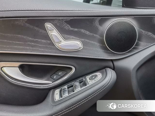 Mercedes-Benz Class C 2021 Белый из Китая, фото 6