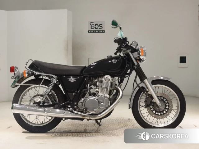Проданный Yamaha SR 400 2017 из Японии