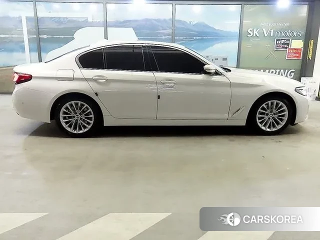 BMW 5 Series (G30) id 3722443 из Кореи 13