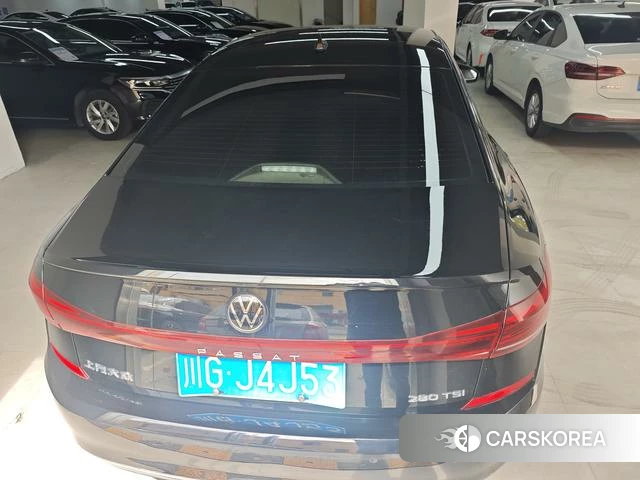 Volkswagen Passat 2023 Черный из Китая, фото 3