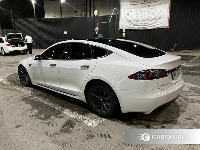Tesla Model S 2018 Красный из Кореи, фото 3