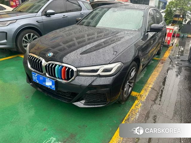 BMW 5 series 2022 Черный из Китая, фото 3