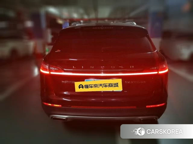 Lincoln Navigator 2022 Красный из Китая, фото 3