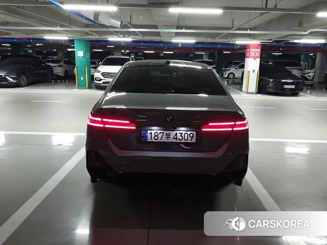 BMW 5 Series (G60) id 3512178 из Кореи 8