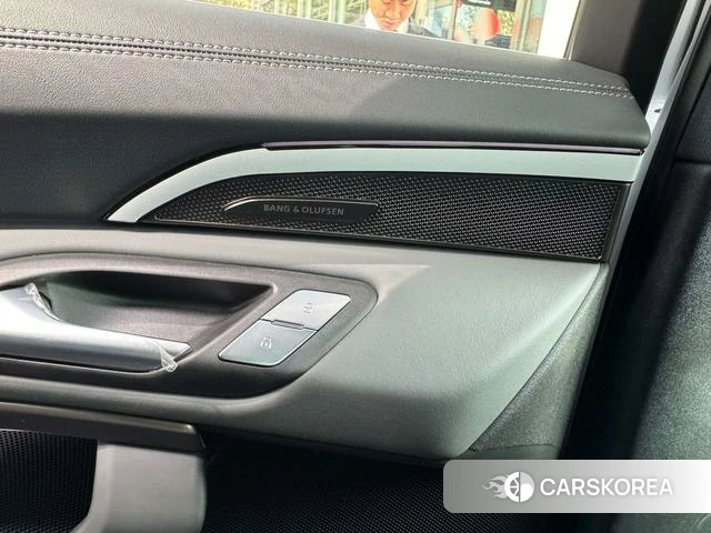 Audi Q5L id 4205717 из Китая 23