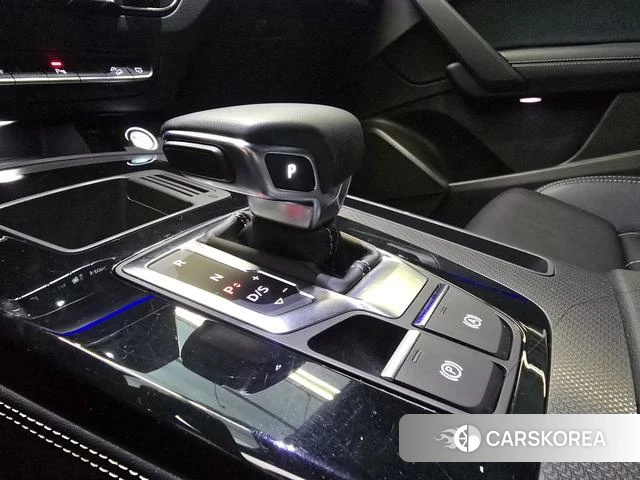 Audi Q5L id 4297842 из Китая 11