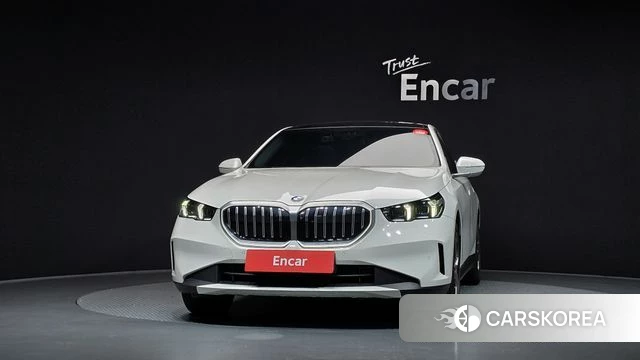 BMW 5 Series (G60) id 4880049 из Кореи 23