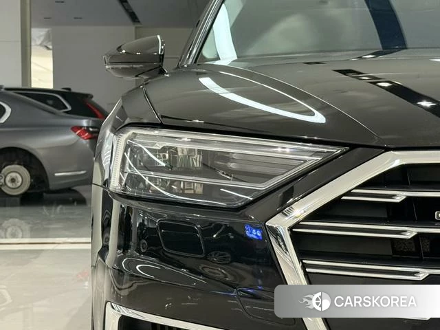 Audi A8 id 4240809 из Китая 9
