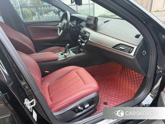 BMW 5 series 2021 Черный из Китая, фото 3