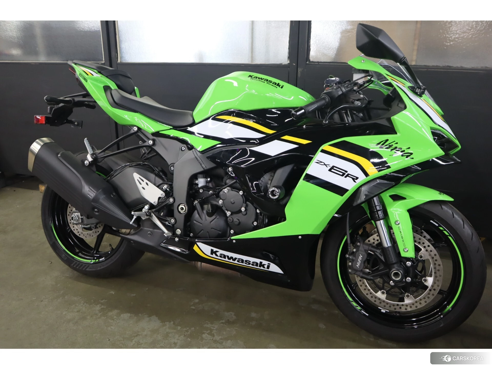 Kawasaki NINJA ZX-6R 2025 из Японии