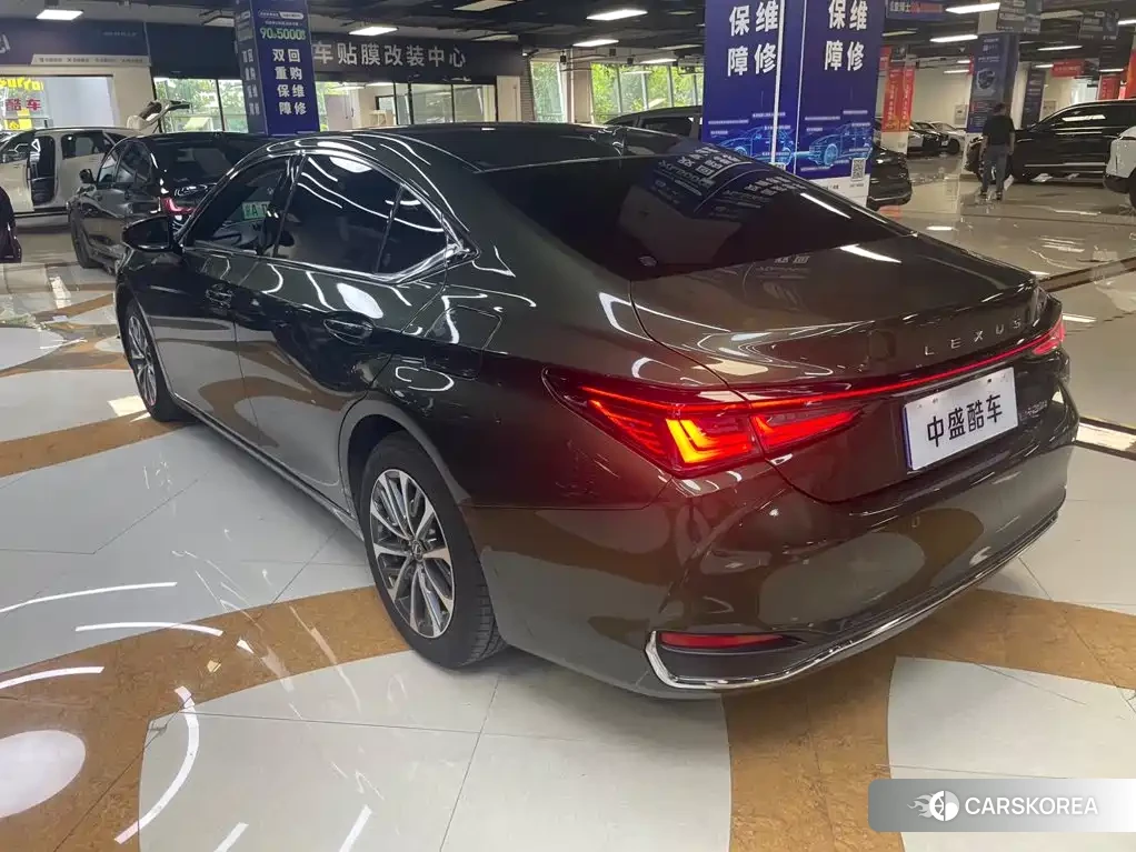 Lexus ES 2026 Зеленый из Китая, фото 5