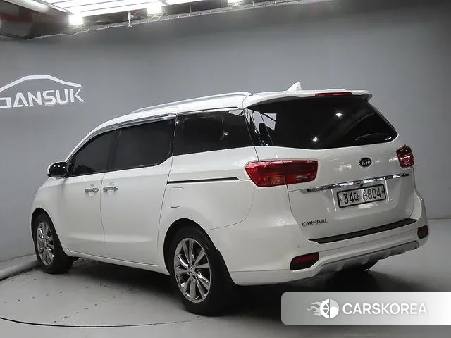 Kia The New Carnival id 3455012 из Кореи 13